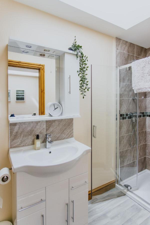 Spacious 2Nd Floor Apartment - King Size Bed & Free Parking Νότιγχαμ Εξωτερικό φωτογραφία